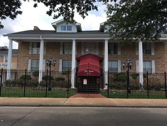 property at 2507 Montrose Blvd