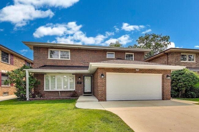 property at 317 N Dee Rd
