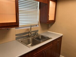 8500 SW 109th Ave in Miami, FL - Building Photo - Building Photo