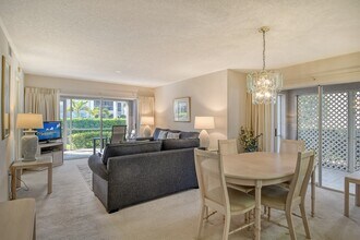 5655 Sheffield Greene Cir in Sarasota, FL - Building Photo - Building Photo