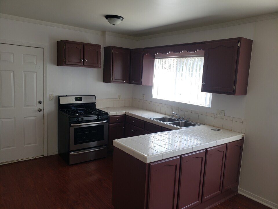 14251 Vanowen St, Unit 1 in Valley Glen, CA - Building Photo