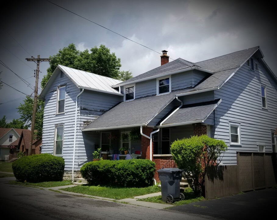 903 S Cory St in Findlay, OH - Foto de edificio