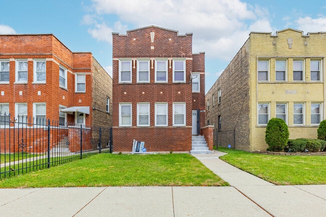 1721 N Meade Ave in Chicago, IL - Building Photo - Building Photo