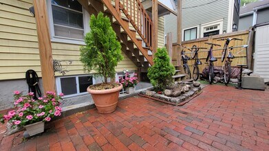22 Hingham St in Cambridge, MA - Building Photo - Building Photo
