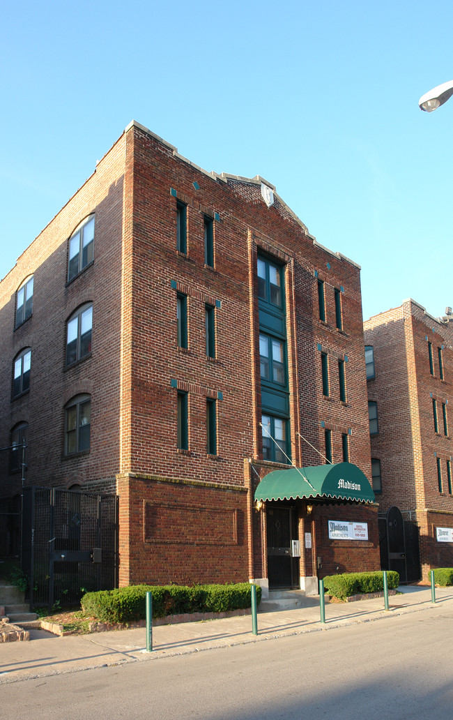 Madison Apartments in Omaha, NE - Building Photo - Building Photo