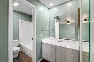 9 E Mountain Creek Ct in Grand Prairie, TX - Building Photo - Building Photo