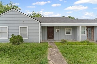 3216 Avenue I in Rosenberg, TX - Building Photo - Building Photo