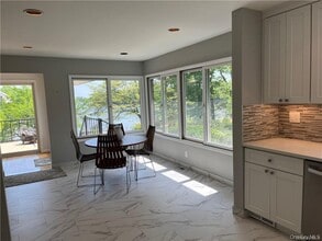 13 Dock Pathway St in New Rochelle, NY - Building Photo - Building Photo