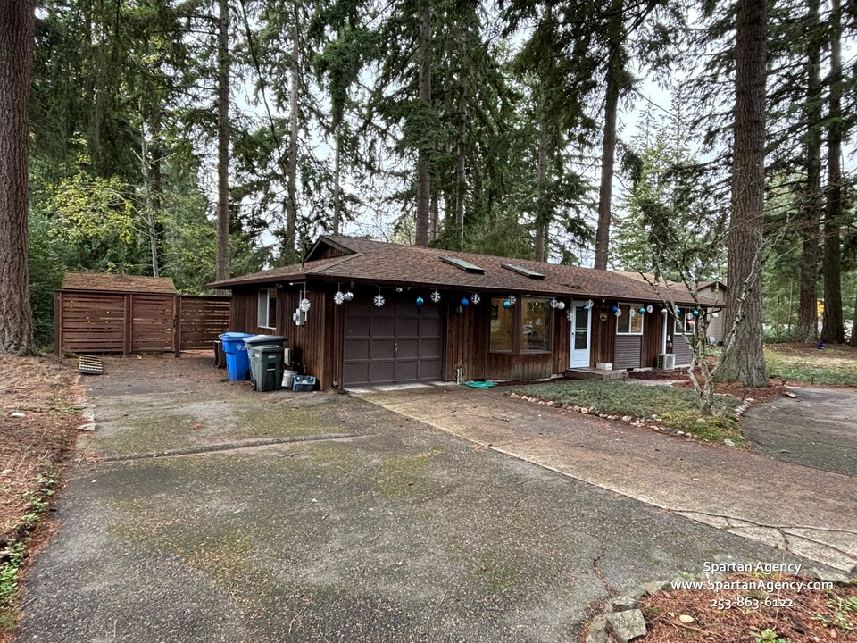 6503 188th Ave E in Bonney Lake, WA - Building Photo