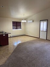 332 Little Rock Ct in Bismarck, ND - Building Photo - Building Photo