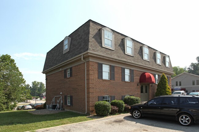 815 Mount Tabor Rd in New Albany, IN - Building Photo - Building Photo