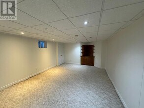 25 Desert View Crescent in Richmond Hill, ON - Building Photo - Building Photo