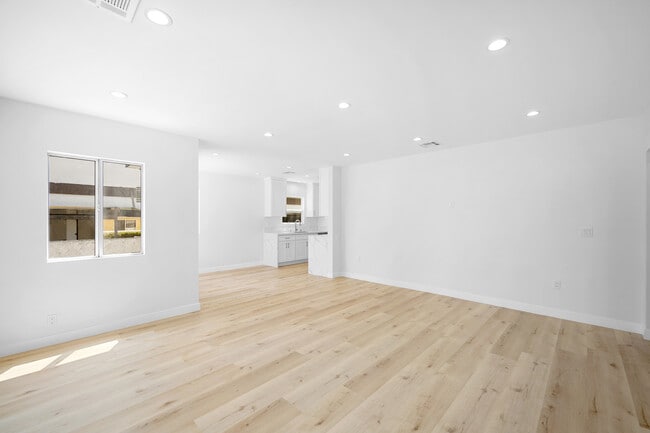 1025 Linden Ave in Glendale, CA - Building Photo - Building Photo