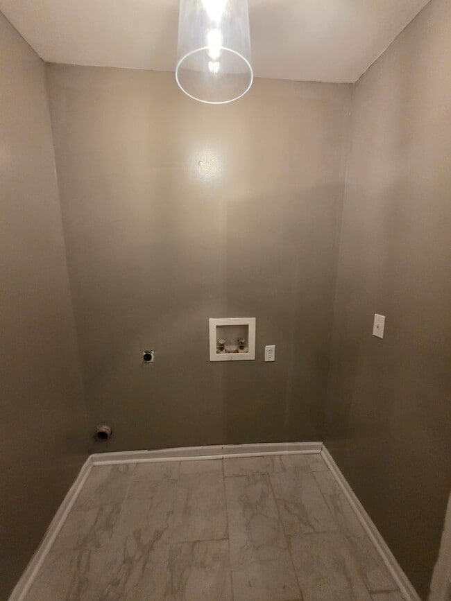 2220 Woodridge Ln in Florence, SC - Building Photo - Building Photo