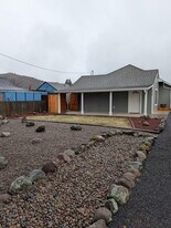 3414 Emerald St in Klamath Falls, OR - Building Photo