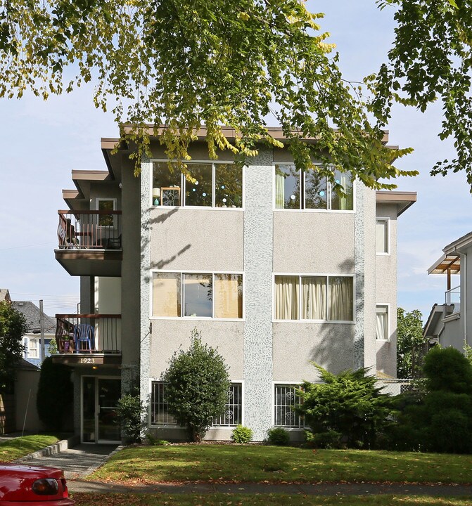 1923 Parker St in Vancouver, BC - Building Photo