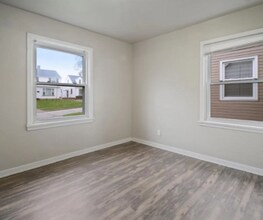 4310 E 163rd St in Cleveland, OH - Building Photo - Building Photo