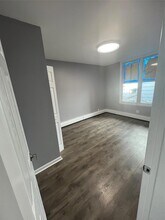 151-27 34th Ave in Queens, NY - Building Photo - Building Photo