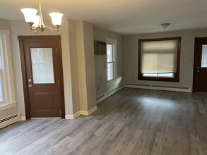 222 N 7th St in Emmaus, PA - Building Photo - Building Photo