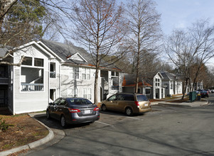 Willow Bend Apartments in Durham, NC - Building Photo - Building Photo