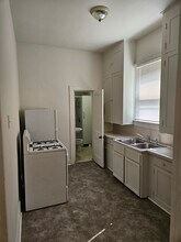 413 W Vine St, Unit 4 in Kalamazoo, MI - Building Photo - Building Photo