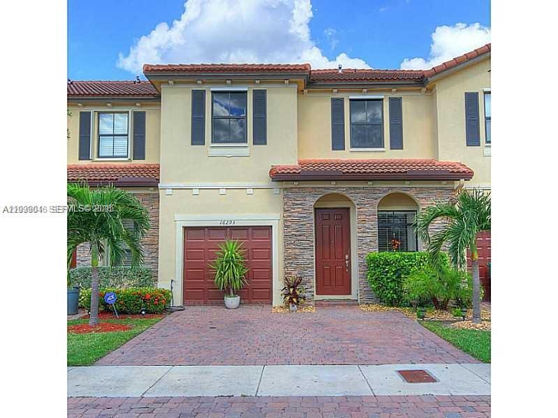 16293 SW 71st Terrace in Miami, FL - Building Photo
