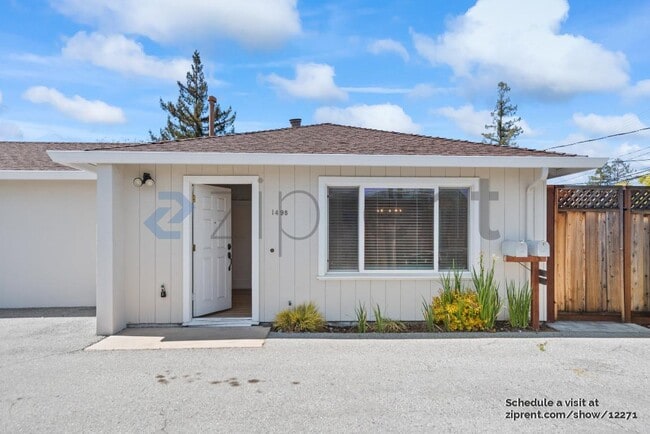 1498 Valota Rd in Redwood City, CA - Building Photo - Building Photo