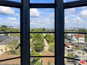 1314 Hayworth Ave, Unit 602 in West Hollywood, CA - Foto de edificio - Building Photo