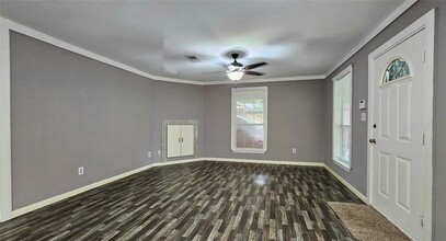 10983 Maywood St in Willis, TX - Building Photo - Building Photo