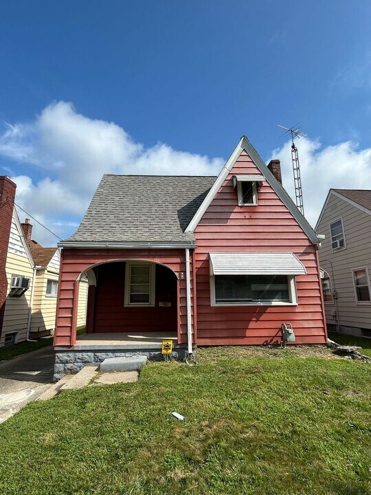 1726 Balkan Pl in Toledo, OH - Building Photo