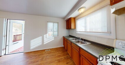 2915 S Catherine St in Lansing, MI - Building Photo - Building Photo