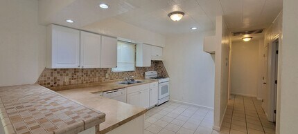 2035 Jewell Ln in Redding, CA - Building Photo - Building Photo