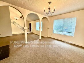 804 Parent Way in Petaluma, CA - Building Photo - Building Photo