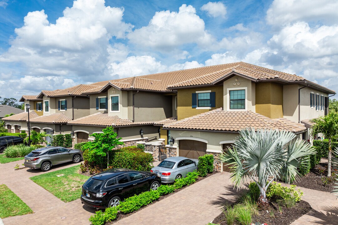 Coach Homes on Montelanico in Naples, FL - Building Photo