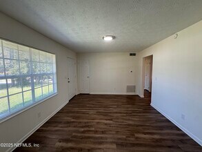 5292 Julington Creek Rd in Jacksonville, FL - Building Photo - Building Photo