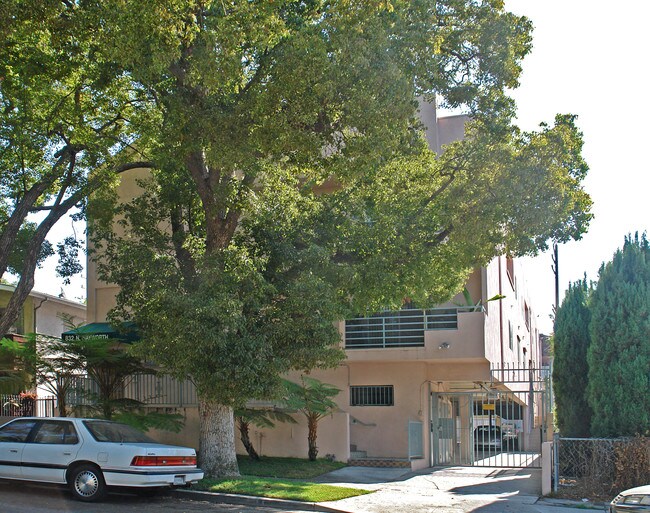 832 N Hayworth Ave in Los Angeles, CA - Building Photo - Building Photo