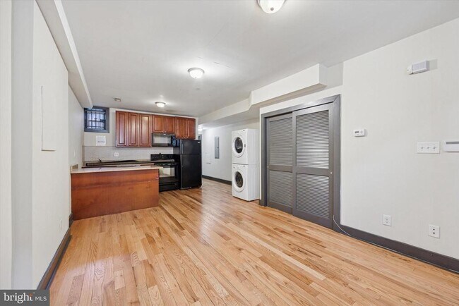 1709 Arlington St in Philadelphia, PA - Building Photo - Building Photo