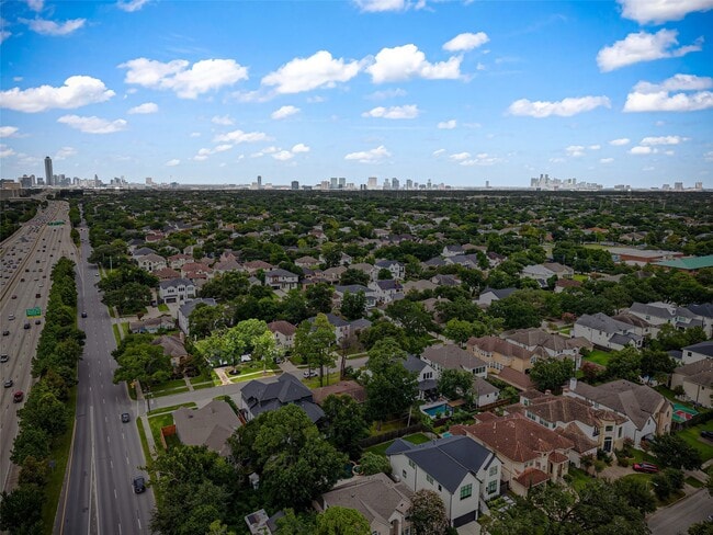 property at 4626 Holly St