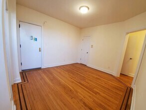 4163 67th St in Queens, NY - Foto de edificio - Building Photo