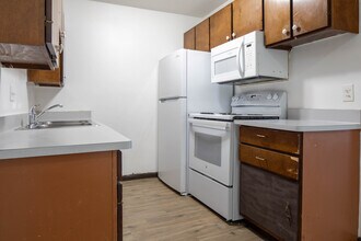 PMM in Madison, WI - Foto de edificio - Building Photo