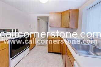 935 E Cucharras St in Colorado Springs, CO - Building Photo - Building Photo