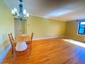 56 Harvard Ave, Unit #1 in Brookline, MA - Foto de edificio - Building Photo