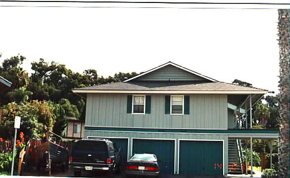 912-914 Sandpiper Ct in Ventura, CA - Foto de edificio - Building Photo