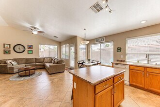 43854 W Cahill Dr in Maricopa, AZ - Building Photo - Building Photo