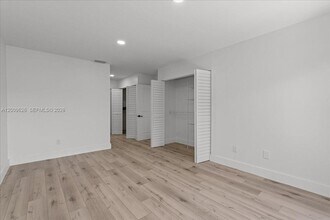 3737 Alcantara Ave in Doral, FL - Building Photo - Building Photo