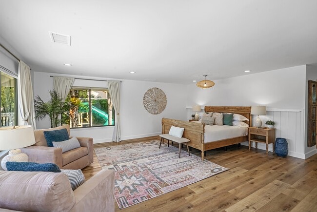 6026 La Granada in Rancho Santa Fe, CA - Foto de edificio - Building Photo