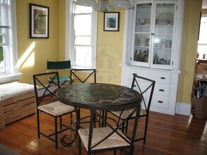 91 Bristol Rd, Unit 2 in Somerville, MA - Foto de edificio - Building Photo