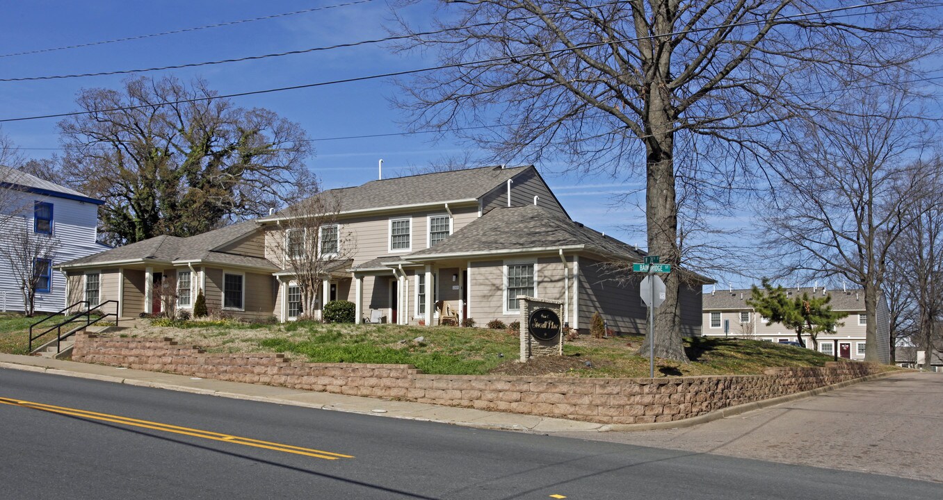 Stoveall Place in Richmond, VA - Foto de edificio