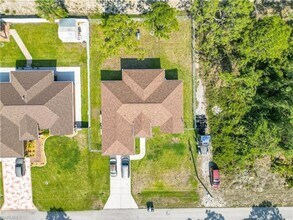 682 Delmonico St in Lehigh Acres, FL - Building Photo - Building Photo