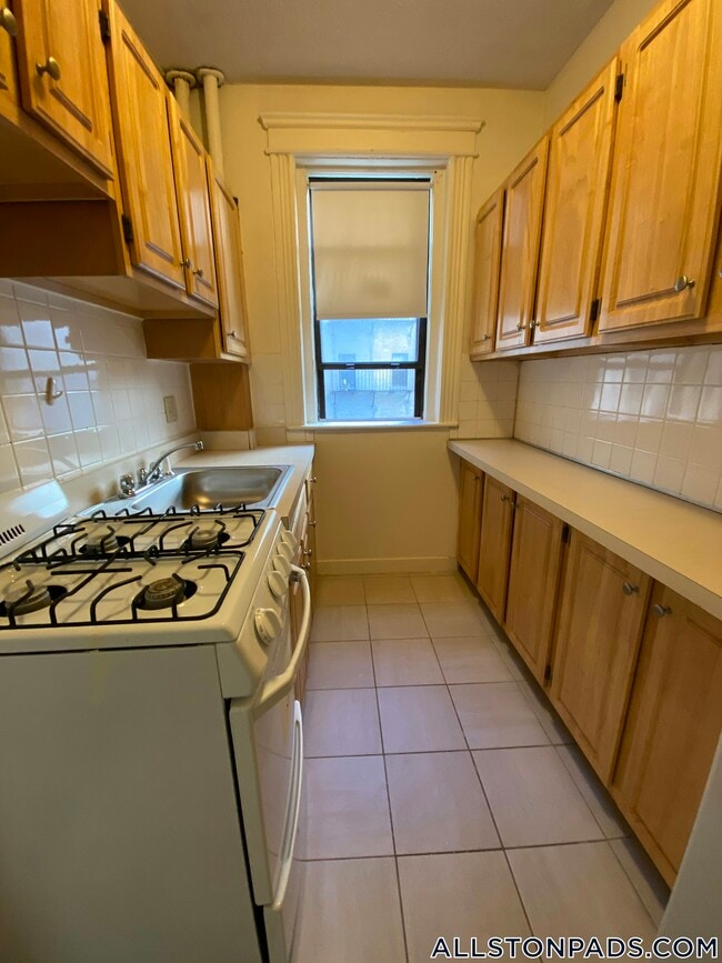 1148 Commonwealth Ave